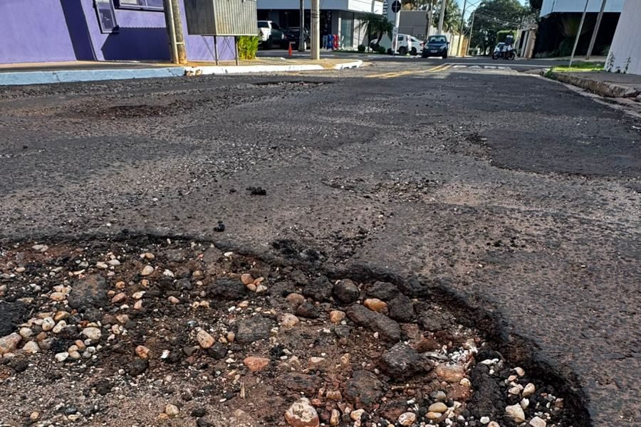 CDL lança manifesto e cobra solução definitiva para buracos em Campo Grande