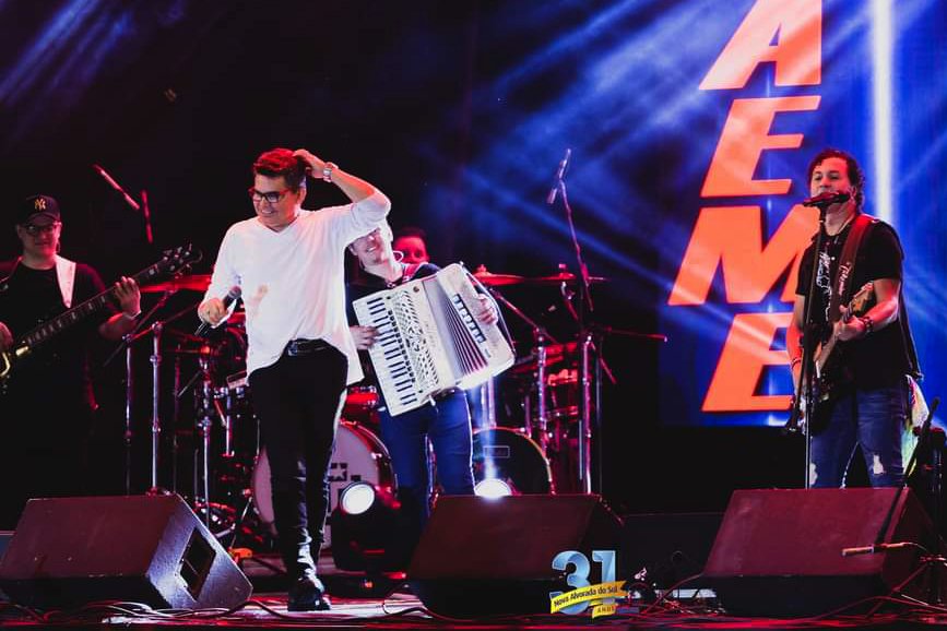 Magron Escobar lança "Numa Boa" e marca nova fase após 35 anos de carreira na música