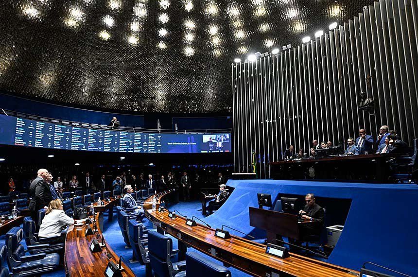 Senado aprova projeto que endurece penas para crimes de violência sexual digital contra crianças e adolescentes