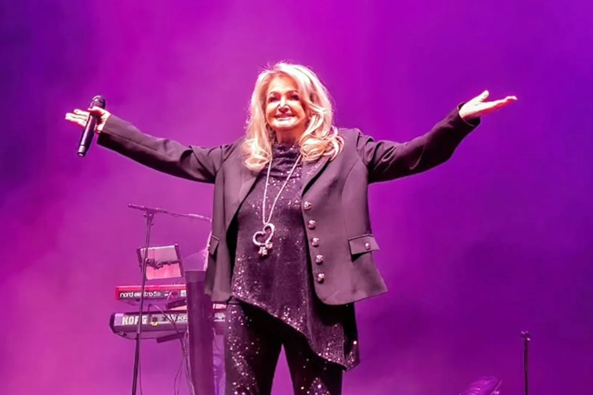 Morre Bonnie Tyler, voz de "Total Eclipse of the Heart", aos 75 anos