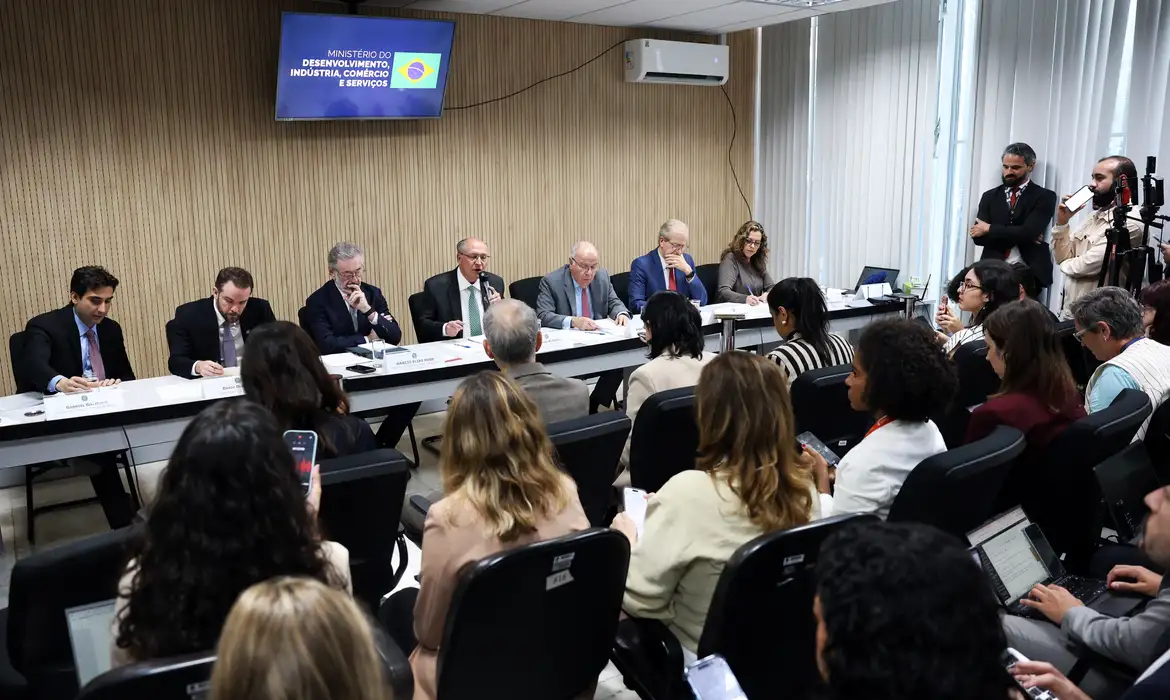 Governo anuncia novo pacote para empresas afetadas por tarifa dos EUA