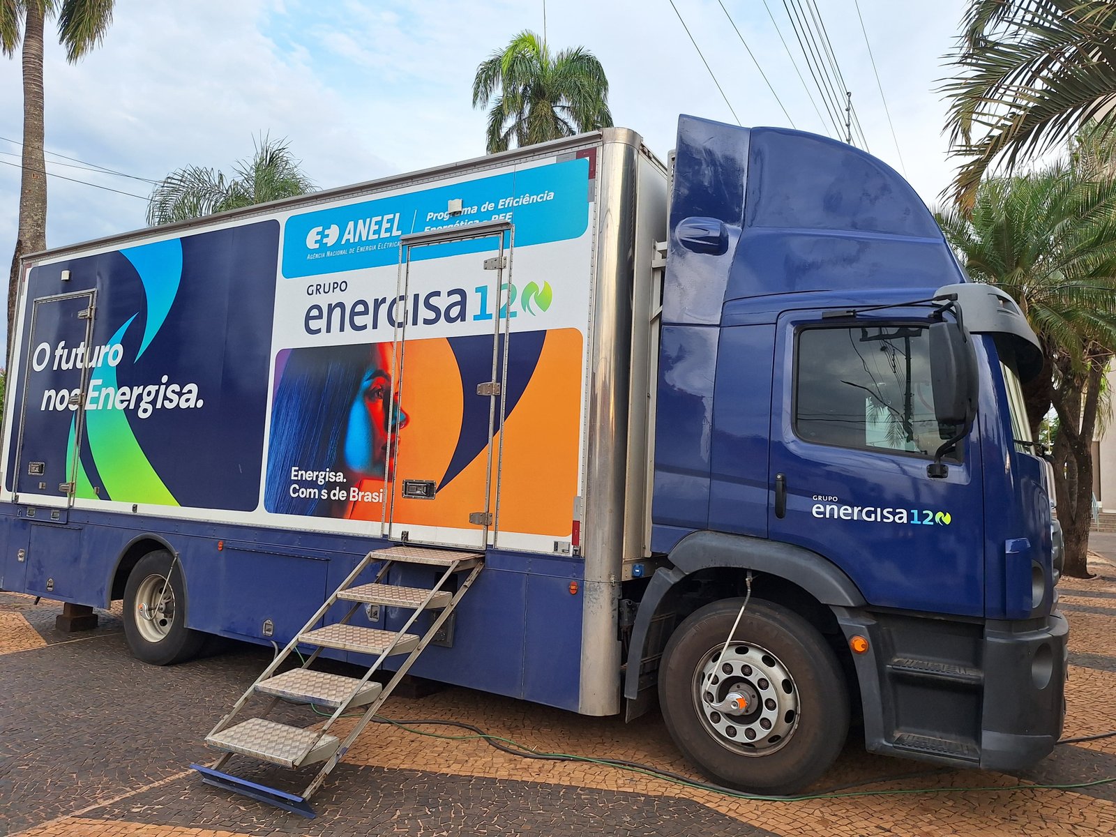 Nossa Energia chega a São Gabriel do Oeste com cadastro na Tarifa Social e sorteio de geladeiras