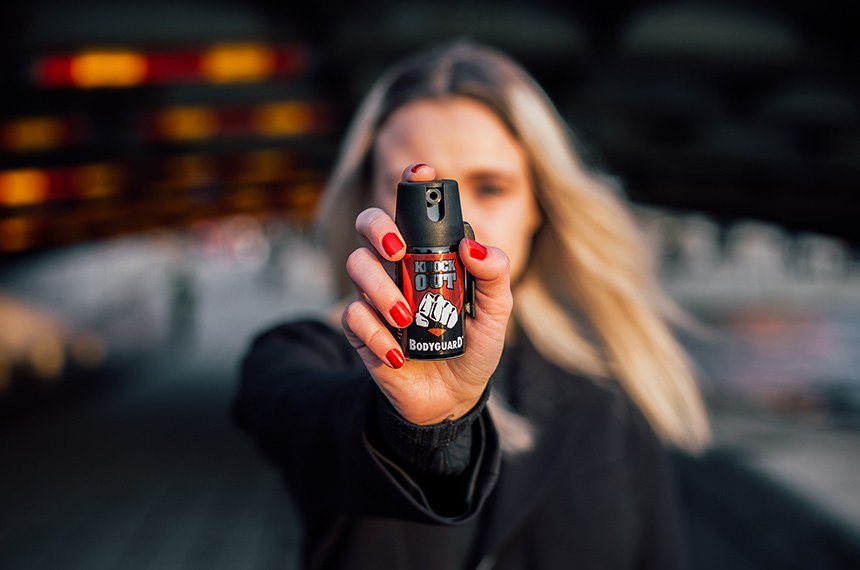 Mulheres maiores de 18 anos poderão comprar spray de pimenta para defesa pessoal