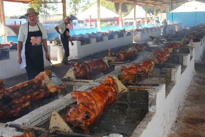 Festa do Leitão em São Gabriel do Oeste é transferida para dezembro