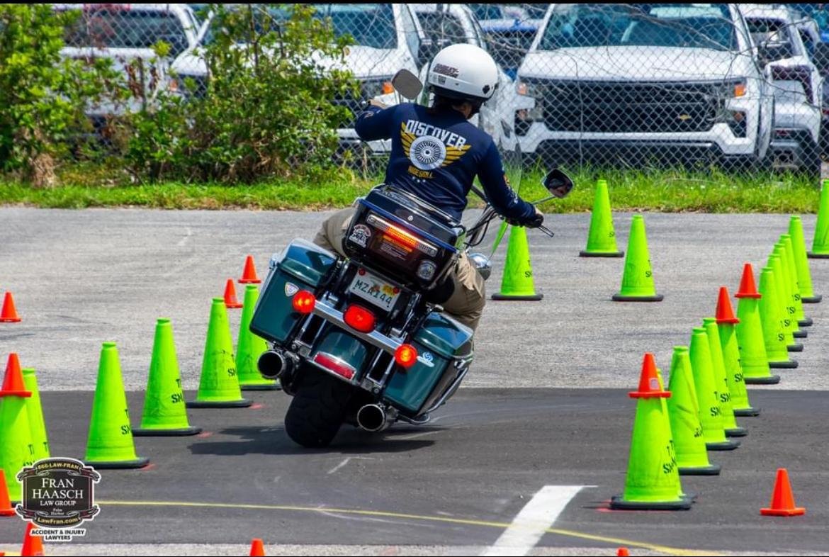 Track Day ensina técnicas de pilotagem durante evento de motos em Campo Grande