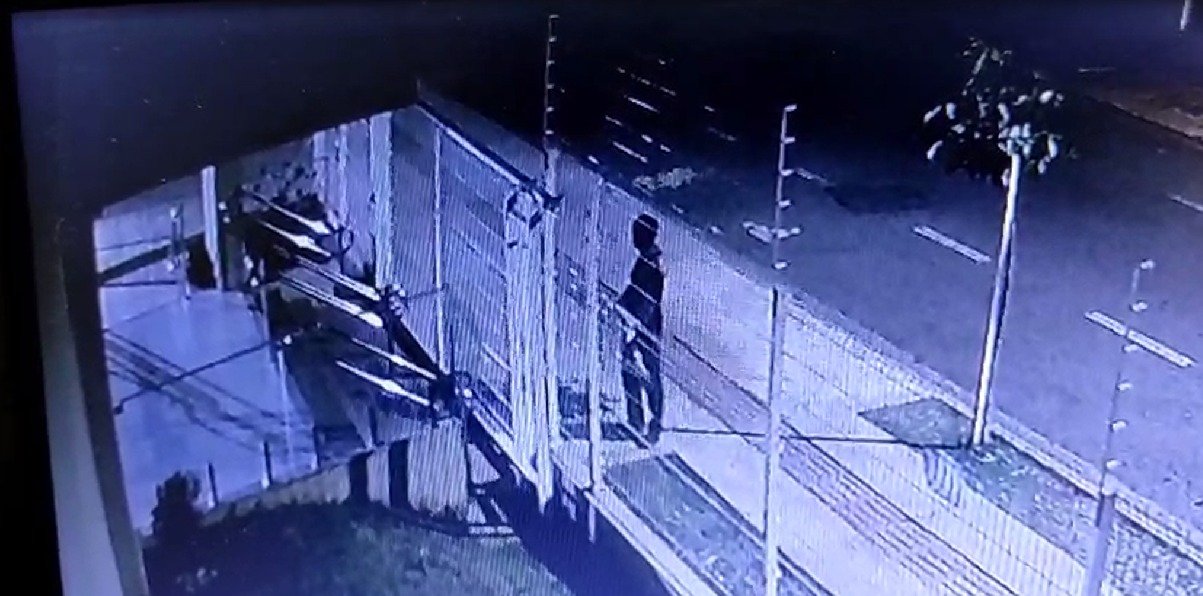 Furto em igreja de Campo Grande leva caixa de som comprada com doações de fiéis