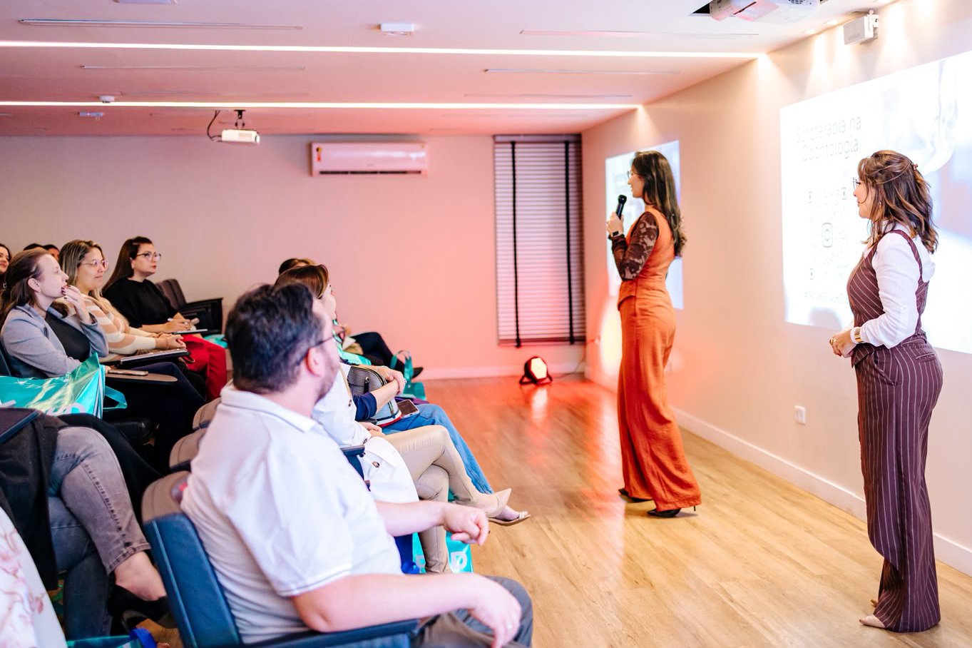 Workshop de Soroterapia aborda aplicações na Odontologia e Harmonização Facial