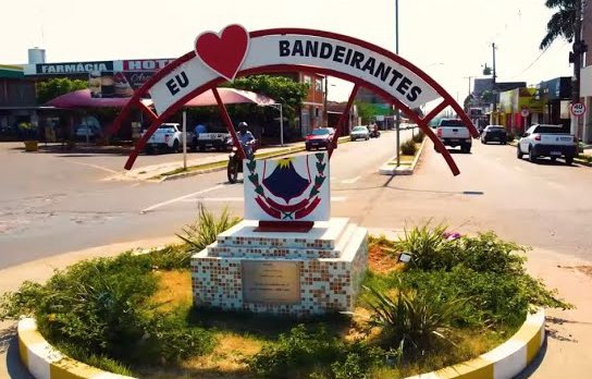 Encontro em Bandeirantes termina em agressões e leva idoso e mulher à delegacia
