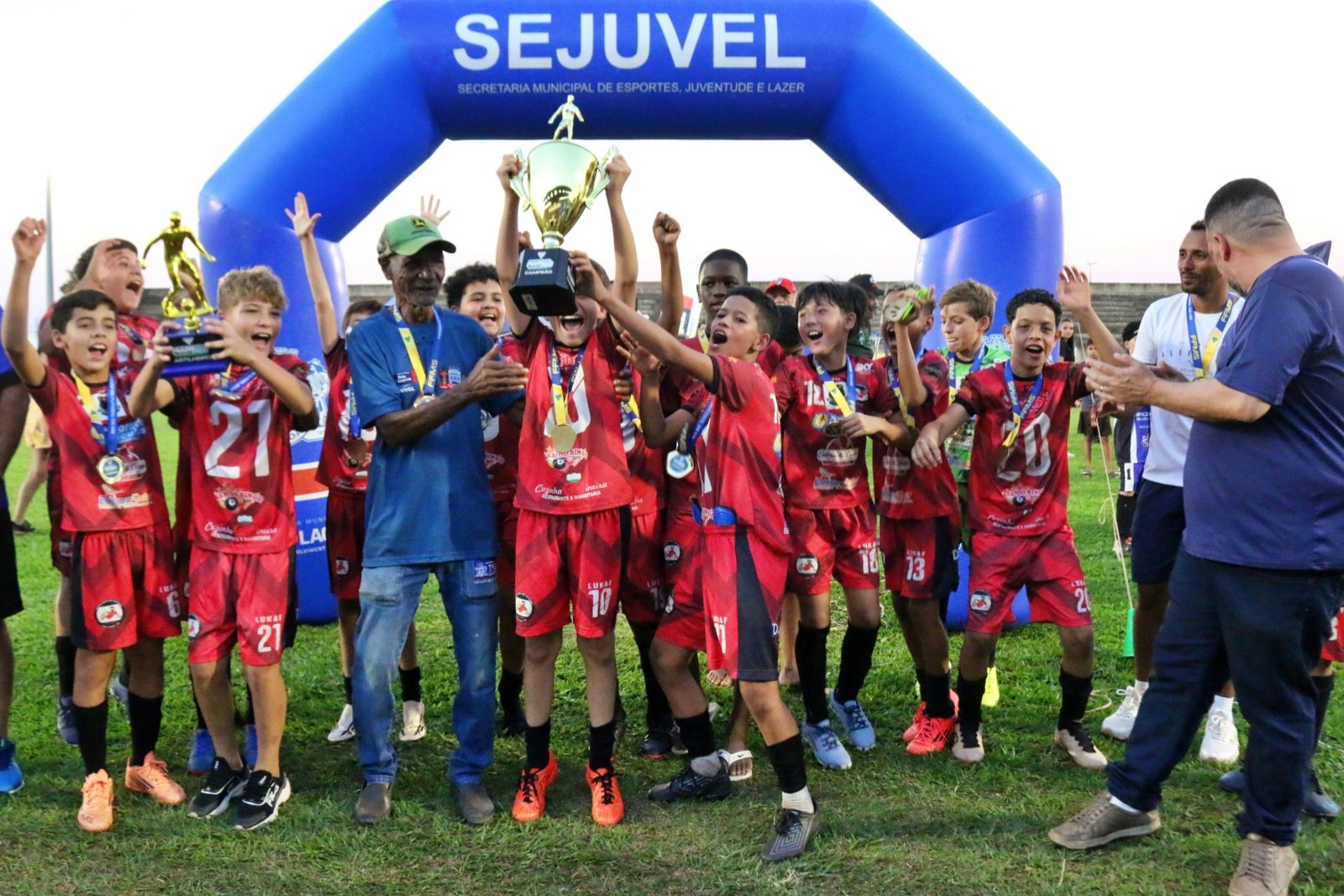 Do interior à final: Pinheiro e Pantanal garantem vaga no Sub-11
