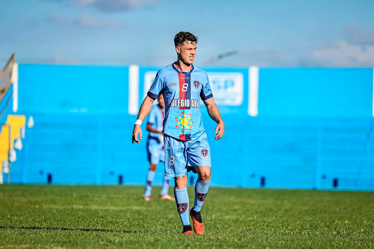 Depois de sete anos entre São Paulo e Grêmio, Robyson quer escrever o capítulo internacional