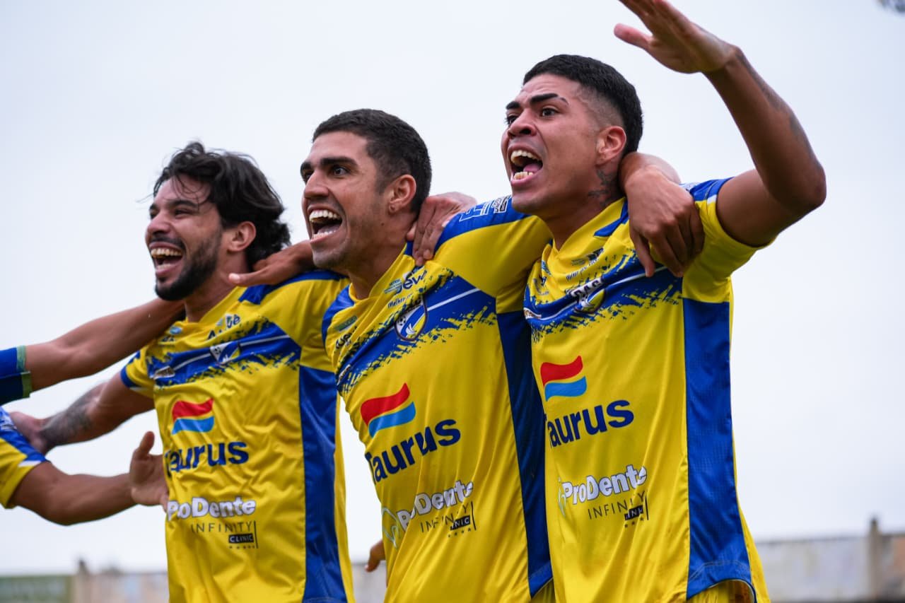 DAC vence duelo douradense por 2 a 0 e soma primeiros pontos na Copa MS