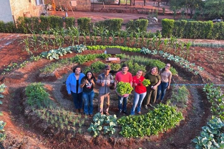 Estudantes do Pictec inovam agricultura familiar em Anhanduí
