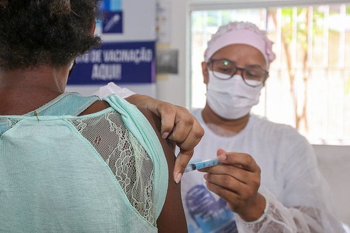 Surto de H1N1 em Goiás coloca três escolas sob investigação