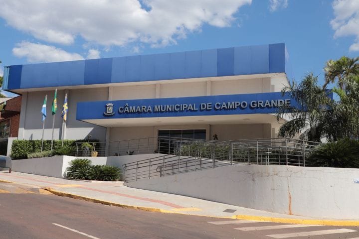Apenas duas mulheres entre os 29 vereadores eleitos para a Câmara de Campo Grande