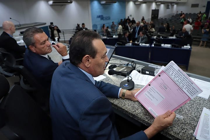 Câmara da capital analisa vetos e projetos na sessão desta quinta-feira