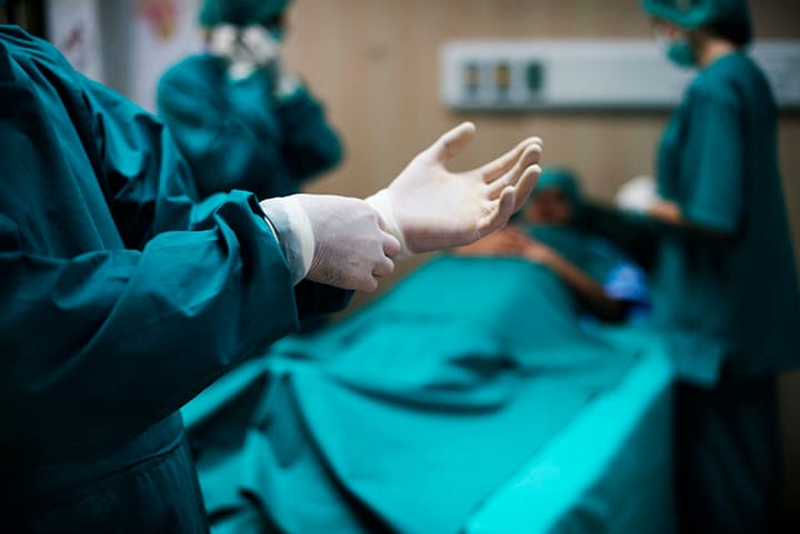 CFM vai à Justiça contra cotas em residência médica