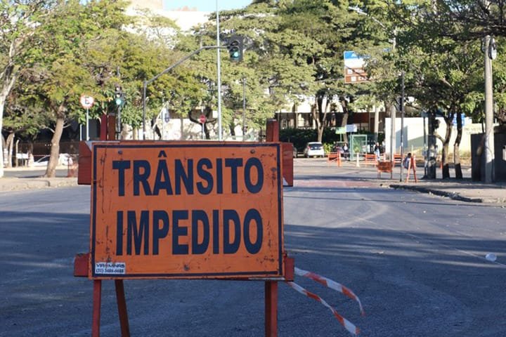 Confira as ruas interditadas neste final de semana na capital