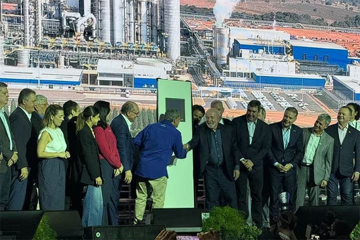 Lula inaugura maior fábrica de celulose do mundo em Ribas do Rio Pardo