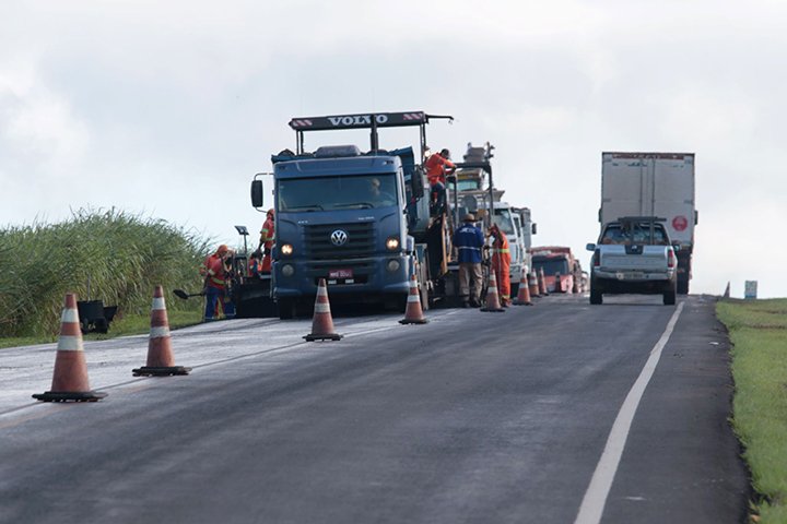 BR-163 segue em obras e tem tráfego controlado nesta terça-feira (11/02)