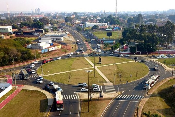 Bancada Federal anuncia R$ 110 milhões para viadutos e habitação em Campo Grande. Vereadores participarão da fiscalização e definição de prioridades.