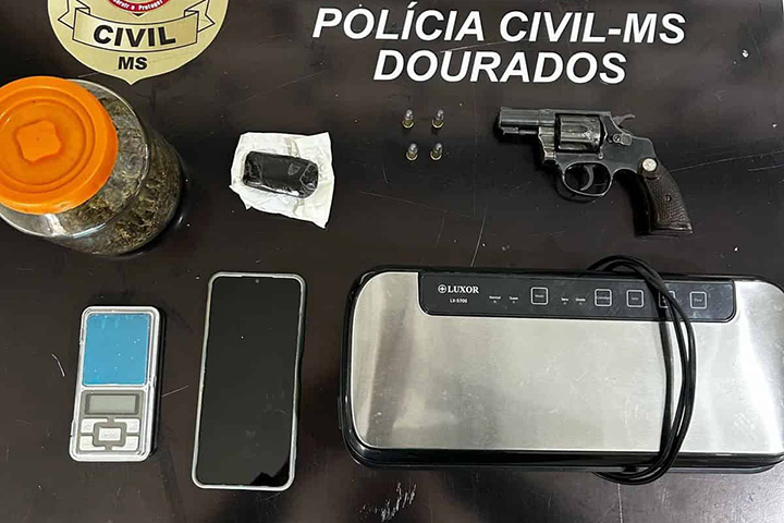 Polícia desmonta rede de tráfico que usava os Correios para distribuir drogas