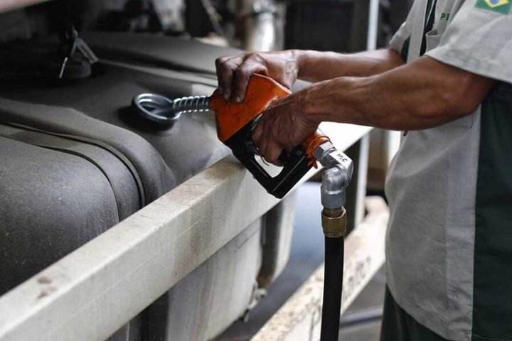 Petrobras reduz preço do diesel pela terceira vez em dois meses