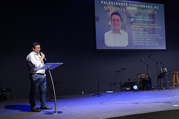 Simpósio sobre inclusão infantil em Coxim reúne profissionais, famílias e projetos culturais para debater neurodiversidade e desenvolvimento infantil.