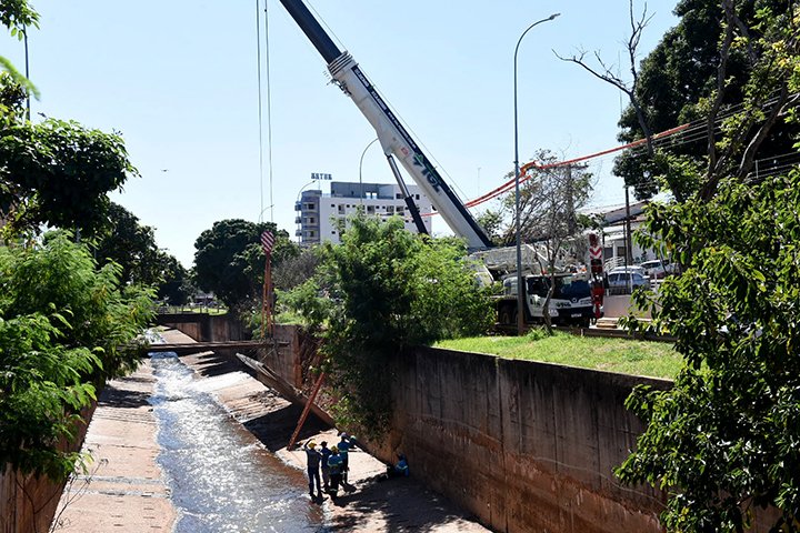 Avenida Ernesto Geisel passa por intervenção após danos causados pelas chuvas de abril
