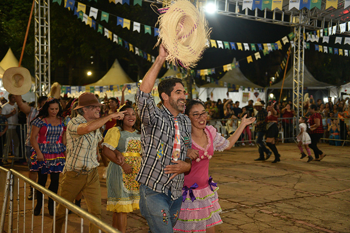 Campo Grande retoma Arraial de Santo Antônio com shows, procissão e barracas juninas