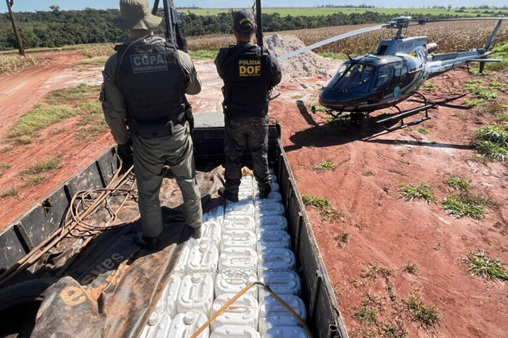 Carga milionária de agrotóxicos contrabandeados é interceptada em Caarapó