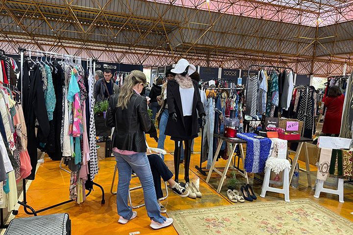 Desapega CG transforma Parque Tarsila em grande feira de moda circular neste sábado