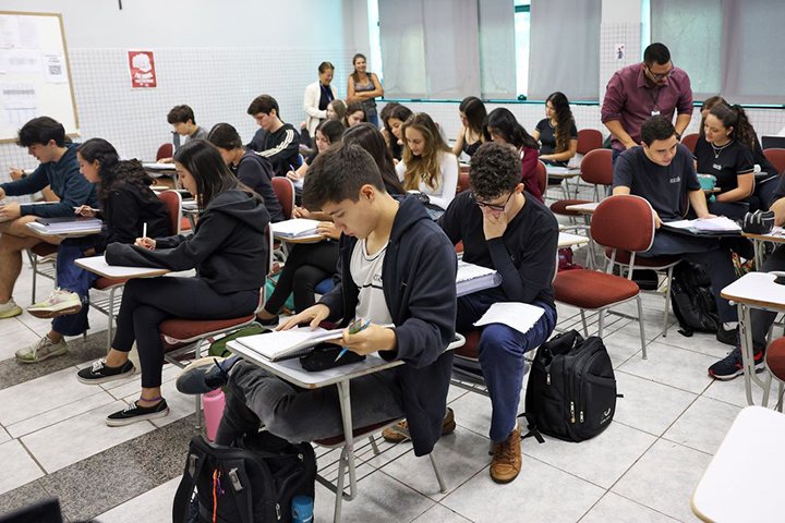 Prazo para pagamento da taxa do Enem 2025 é prorrogado até 27 de junho