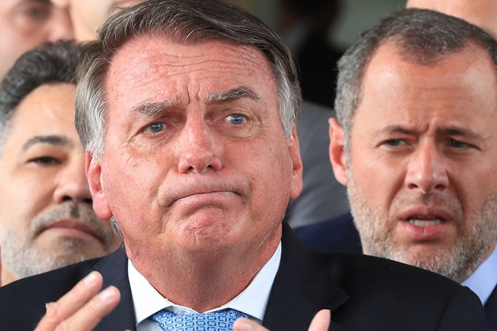 Bolsonaro usará tornozeleira eletrônica e terá toque de recolher e restrições de comunicação