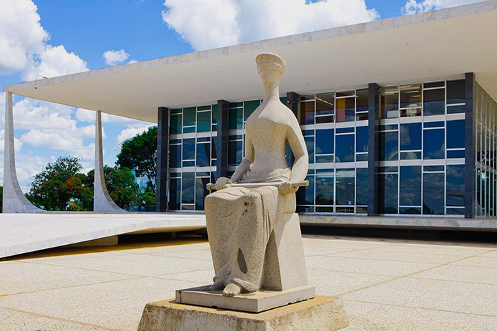Impasse sobre IOF segue no STF após audiência terminar sem acordo