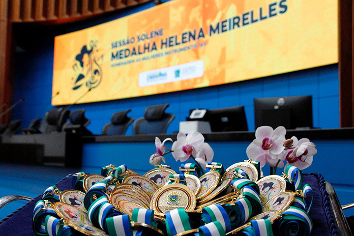 ALEMS celebra mulheres instrumentistas com sessão solene e medalha de honra