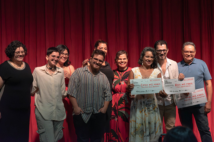 Poetas têm até 1º de setembro para se inscrever e disputar R$ 12 mil na 37ª Noite da Poesia
