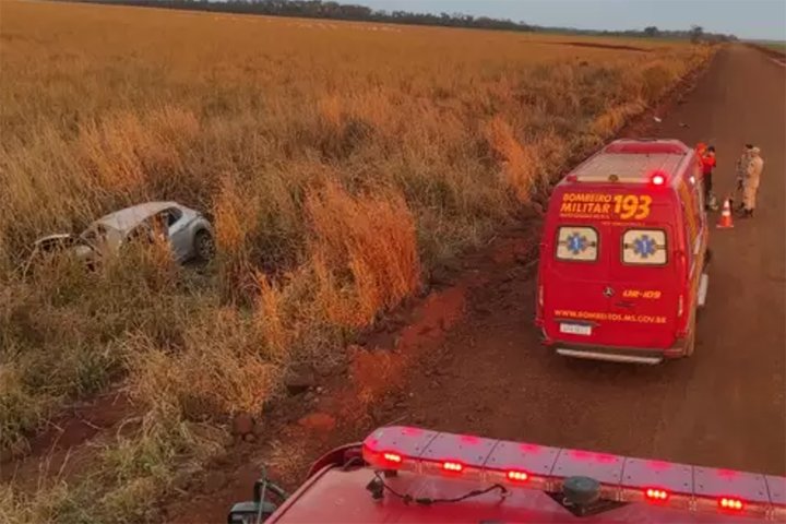 Acidente na MS-465 mata mulher e deixa dois feridos em Rio Brilhante