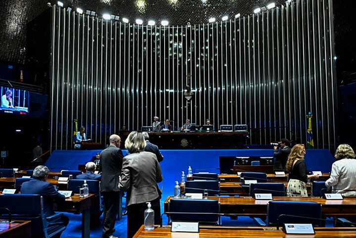 CCJ do Senado deve rejeitar PEC da Blindagem nesta quarta, após pressão popular e resistência interna; assista ao vivo