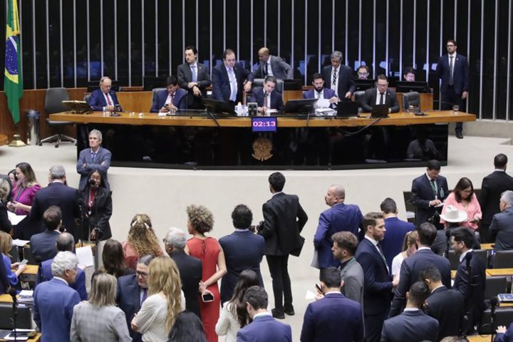 Congresso aprova MP 1.300 e consolida ampliação da Tarifa Social de Energia