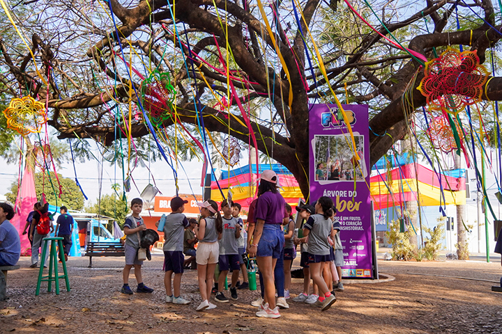Feira Literária de Bonito tem sábado repleto de debates, oficinas e atrações culturais