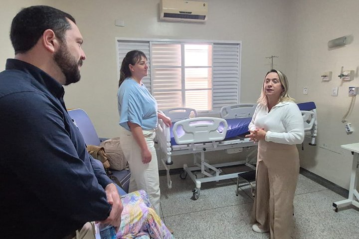 Lia Nogueira destina R$ 100 mil para compra de camas elétricas no Hospital de Cirurgia de Dourados