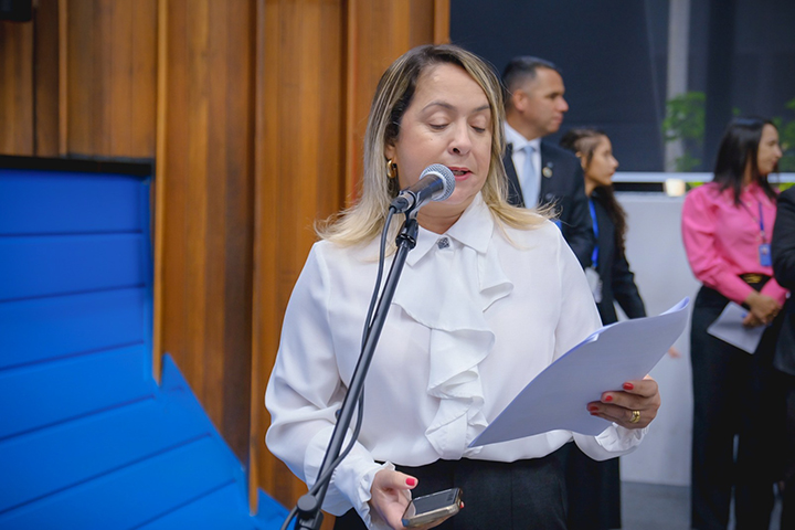 Delegada de Dourados sofre ataques na web e recebe apoio da Assembleia de Mato Grosso do Sul