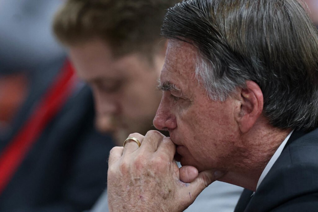 Bolsonaro será submetido a perícia médica nesta quarta-feira (17)