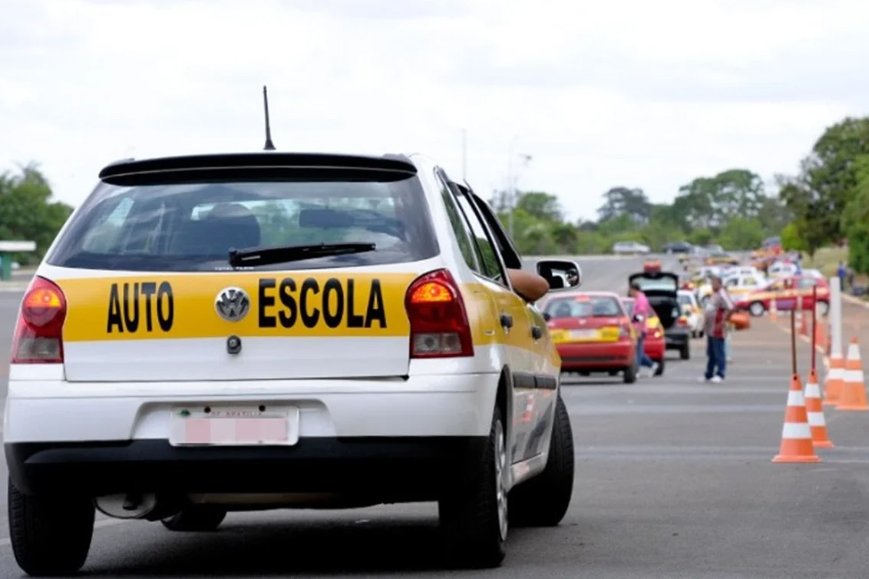 Contran libera CNH sem autoescola obrigatória e promete redução de até 80% no custo para novos condutores