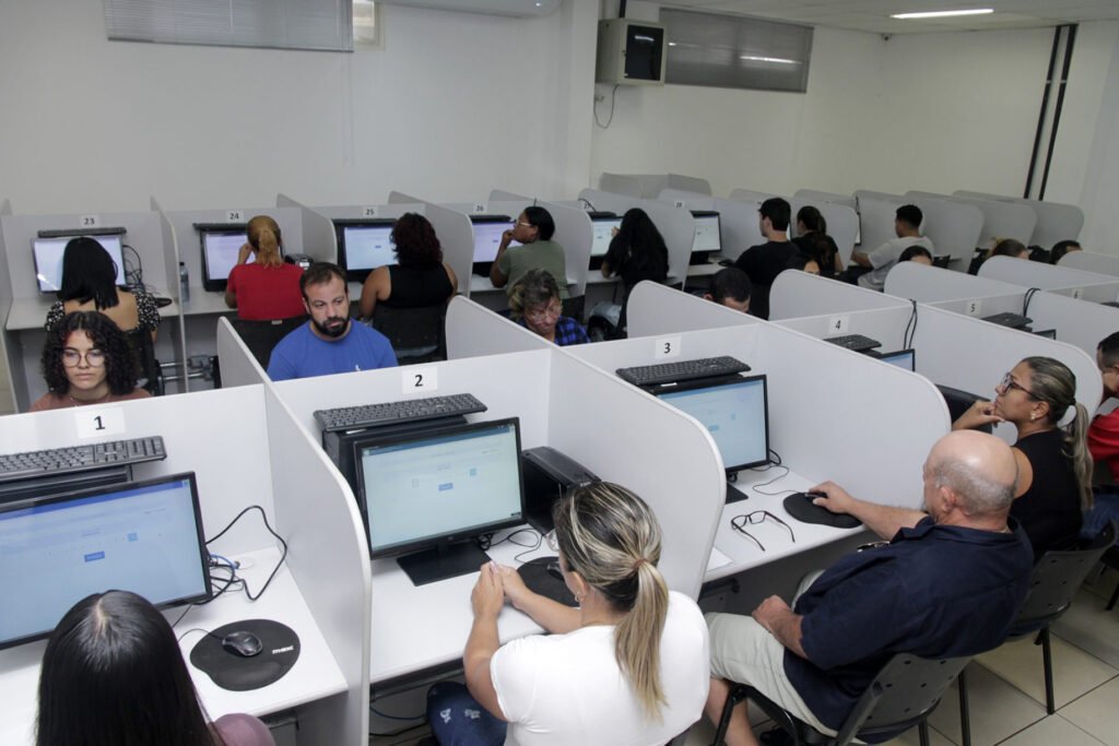 Detran-MS lança curso teórico gratuito para primeira CNH; inscrições já estão abertas