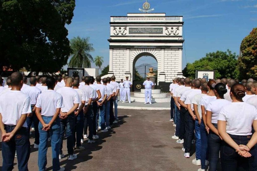 Marinha inicia formação de recrutas com mulheres pela primeira vez em Ladário