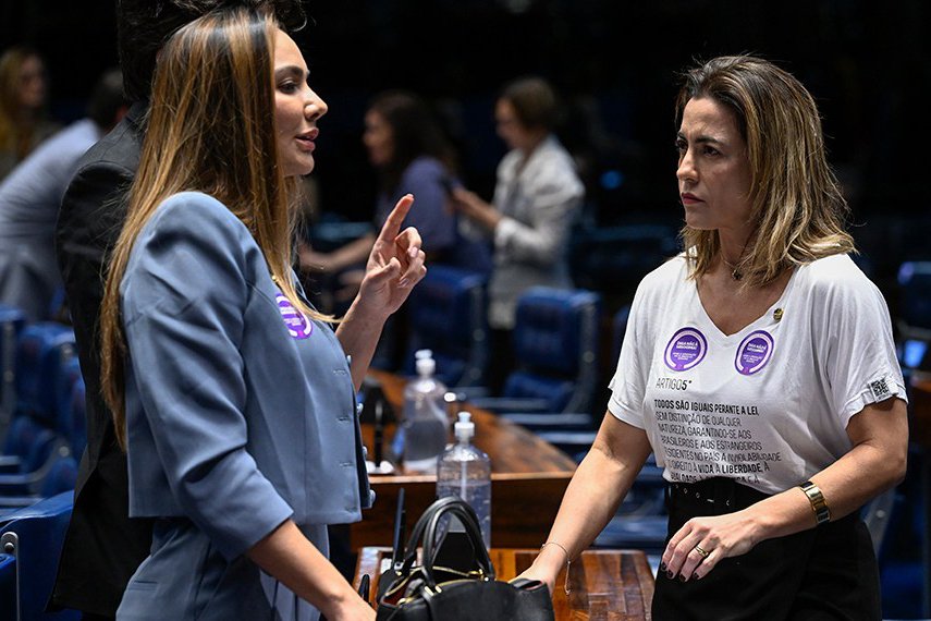Senado aprova punição mais dura para misoginia e inclui crime na Lei do Racismo
