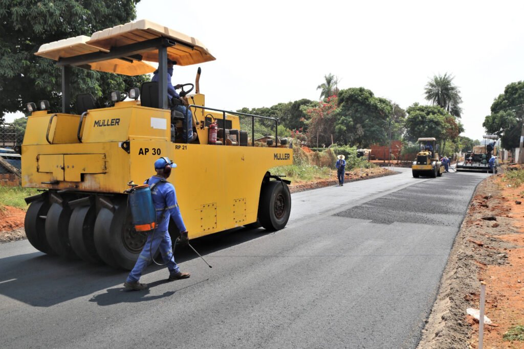 Prefeitura contrata quase R$ 40 milhões para obras de infraestrutura em dez bairros da Capital