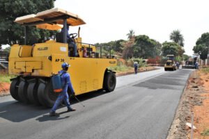Prefeitura contrata quase R$ 40 milhões para obras de infraestrutura em dez bairros da Capital