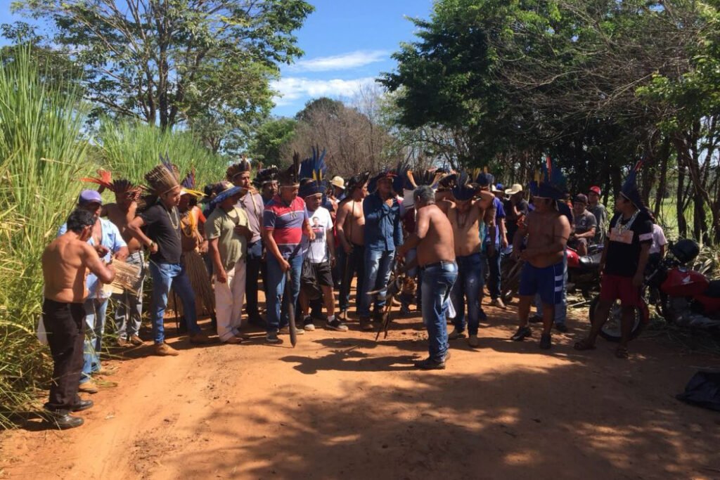 Após saída de indígenas de fazenda em Sidrolândia, governo federal busca destravar impasse sobre Terra Buriti